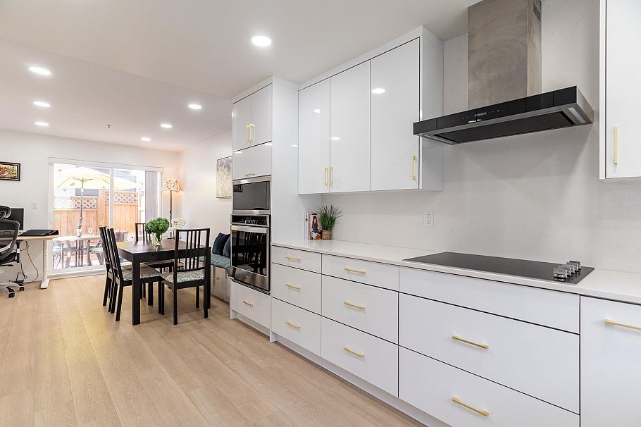2 1233 W 16th Street North Vancouver, BC - 2