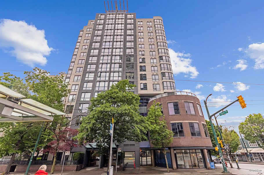 205 3438 Vanness Avenue Vancouver, BC - 1