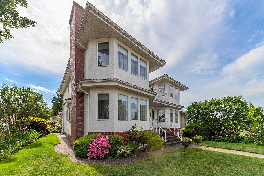 7416 Jasper Crescent Vancouver, BC - 3