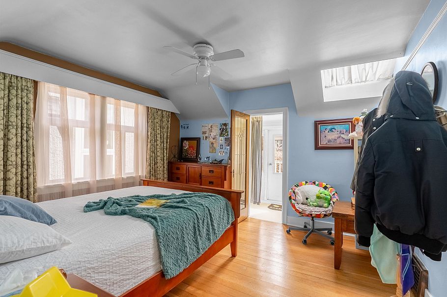 4405 W 9th Avenue Vancouver, BC - 14