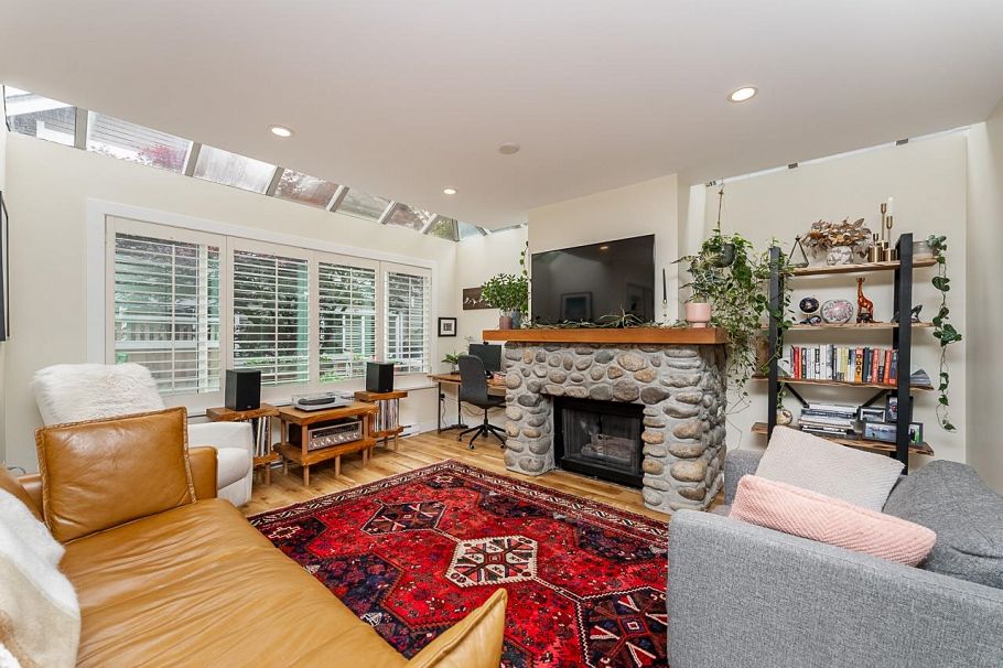 5 219 E 8th Street North Vancouver, BC - 2