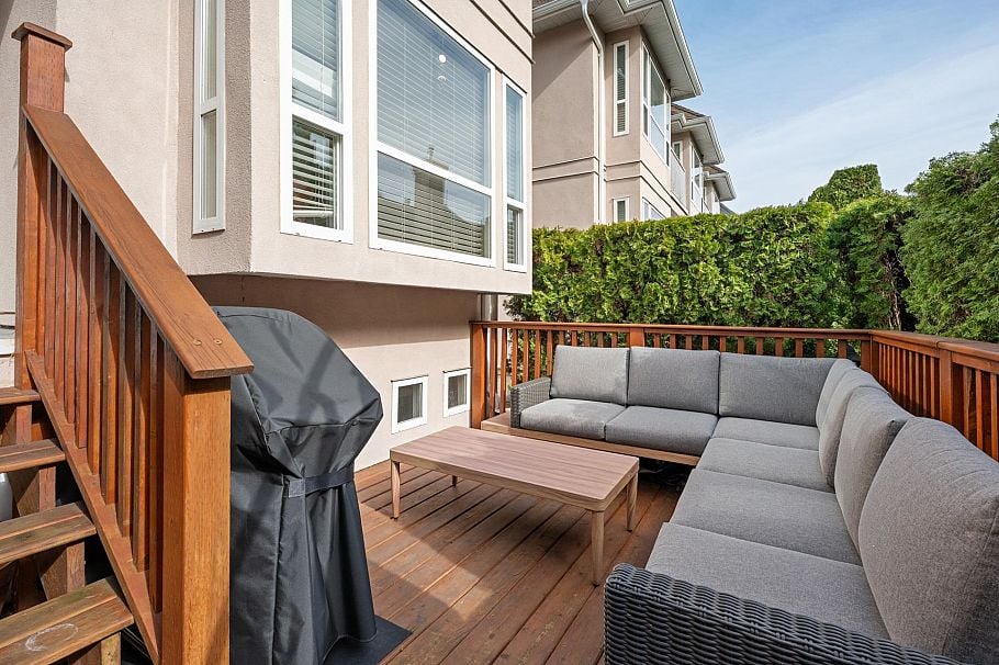 104 225 E 6th Street North Vancouver, BC - 28