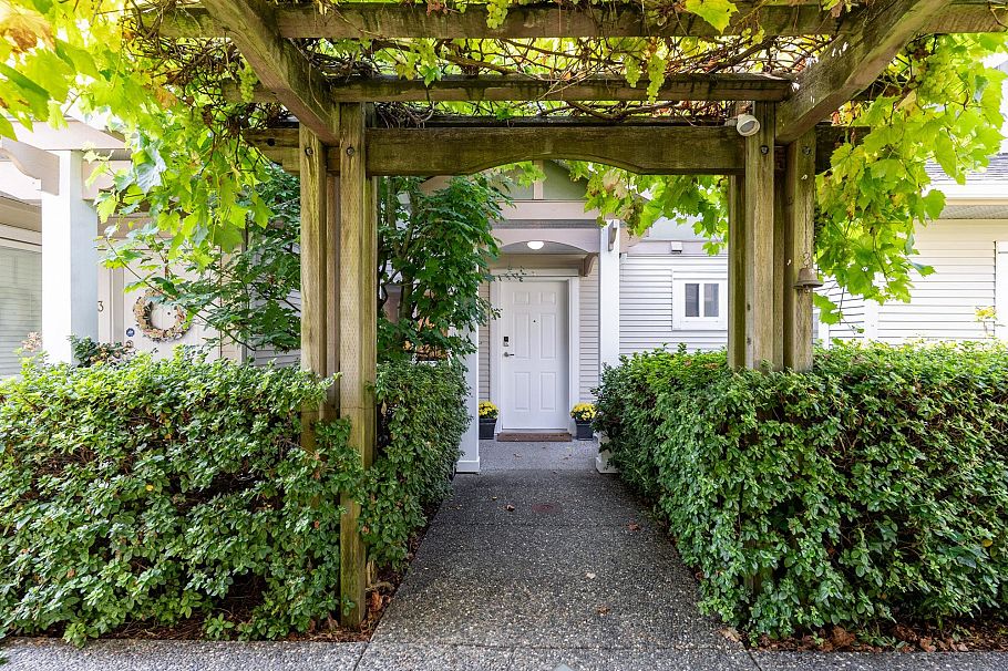 2 1233 W 16th Street North Vancouver, BC - 19