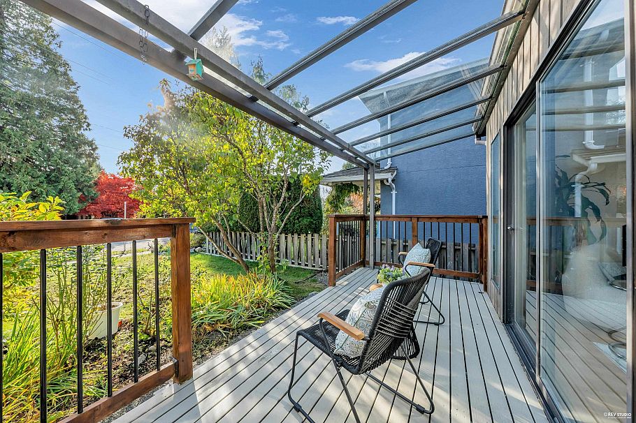 252 E 21st Street North Vancouver, BC - 20