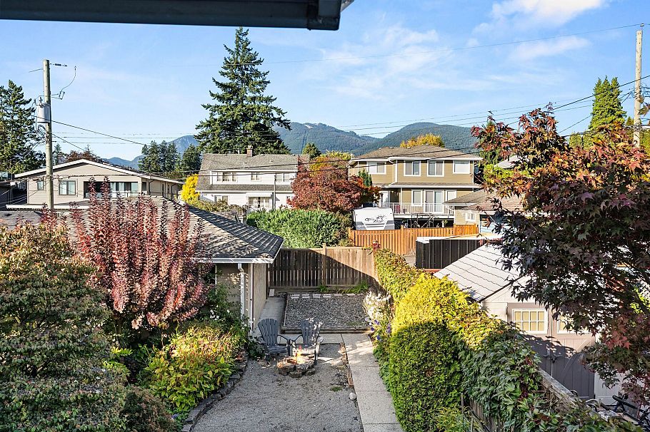 346 W 14th Street North Vancouver, BC - 27