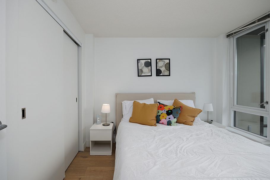 1704 1088 Richards Street Vancouver, BC - 10