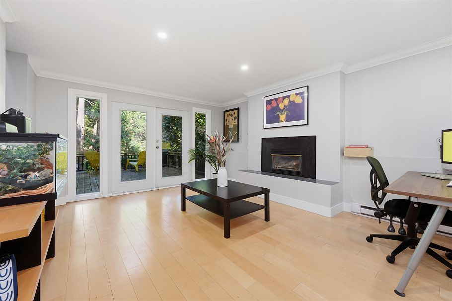 4535 Raeburn Street North Vancouver, BC - 26