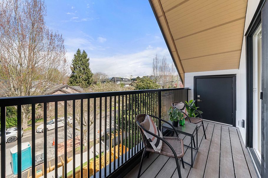 1 1582 E 2nd Avenue Vancouver, BC - 35