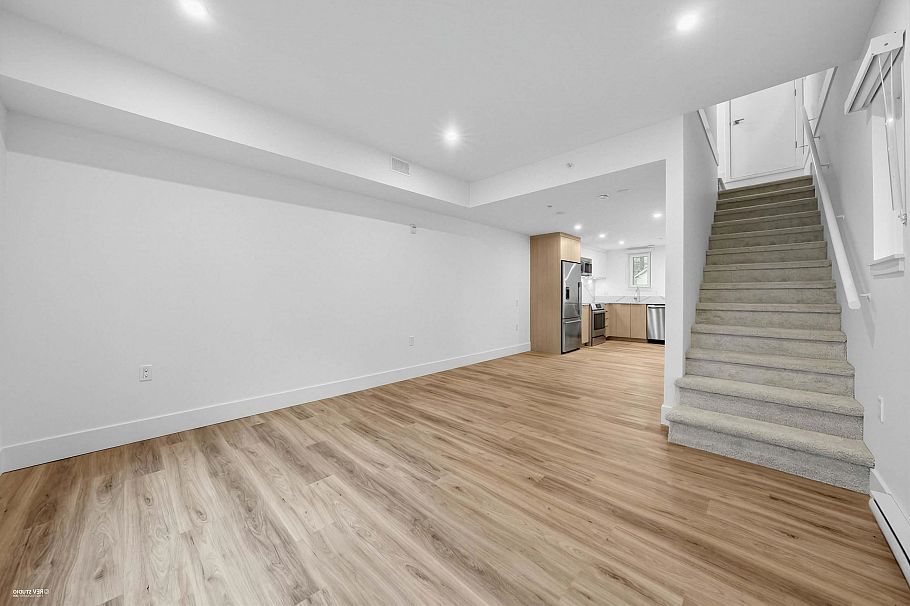202 2075 E 1st Avenue Vancouver, BC - 13