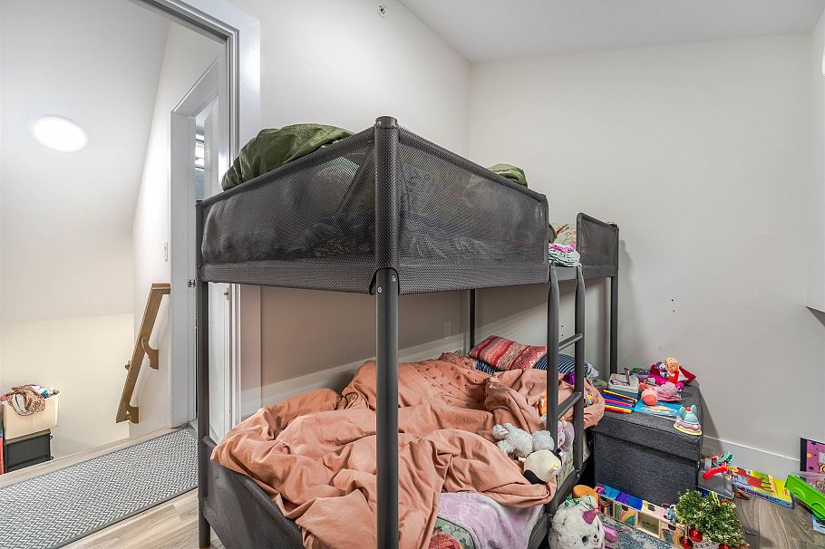 1 6358 Windsor Street Vancouver, BC - 12