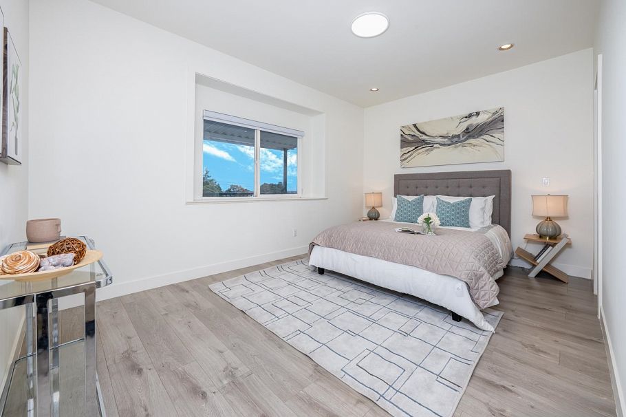 748 E 62nd Avenue Vancouver, BC - 17