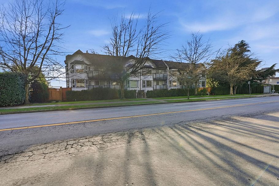204 315 E 3rd Street North Vancouver, BC - 21