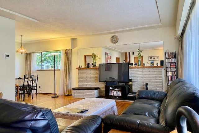 3925 Penticton Street Vancouver, BC - 3
