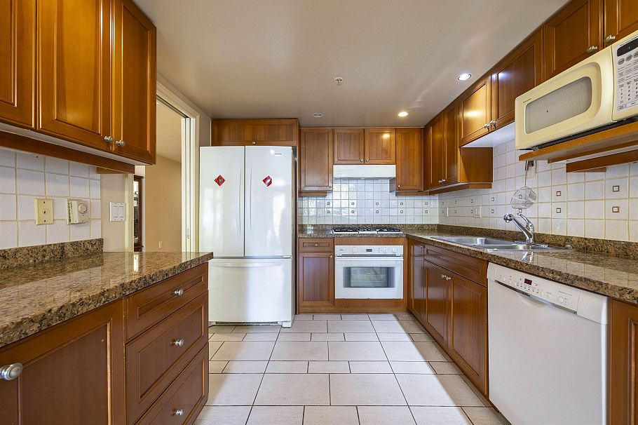 205 638 W 45th Avenue Vancouver, BC - 12