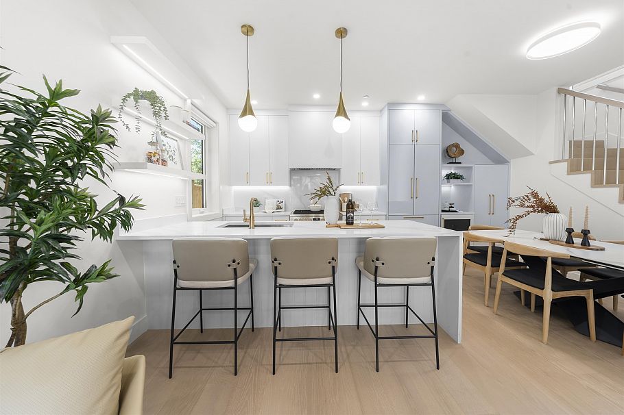 1 1582 E 2nd Avenue Vancouver, BC - 16