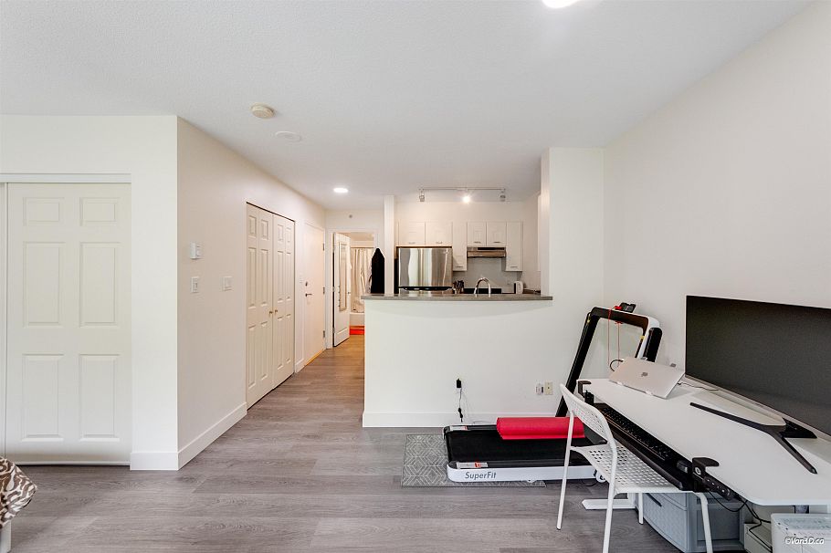 205 3438 Vanness Avenue Vancouver, BC - 13