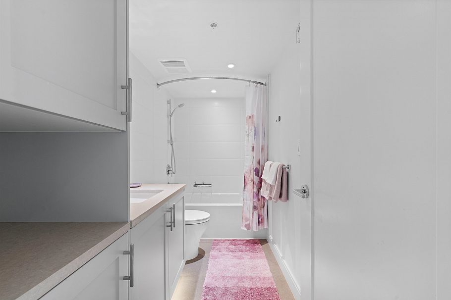 402 505 E 2nd Street North Vancouver, BC - 23