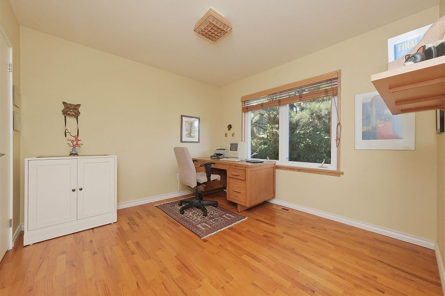 818 E 6th Street North Vancouver, BC - 21