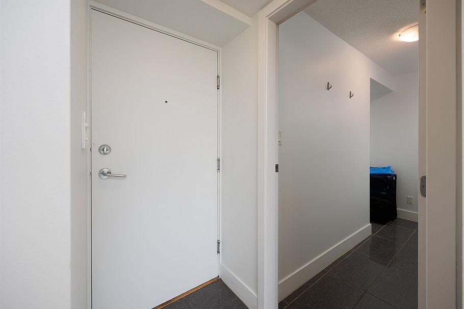 1704 1088 Richards Street Vancouver, BC - 11