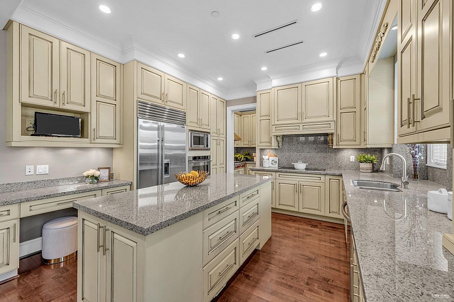 2069 W 28th Avenue Vancouver, BC - 21