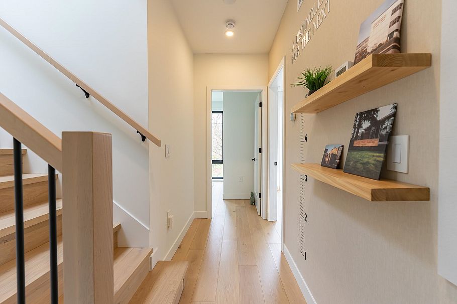 858 W 64th Avenue Vancouver, BC - 24