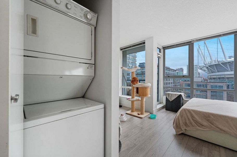 1006 939 Expo Boulevard Vancouver, BC - 15