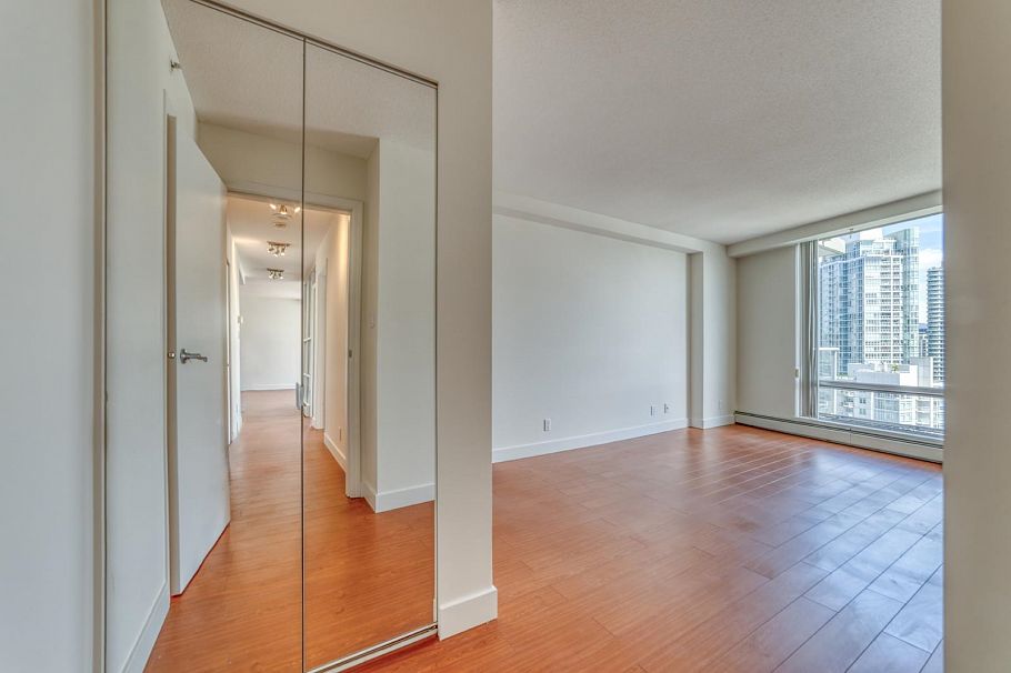 2101 1228 Marinaside Crescent Vancouver, BC - 17