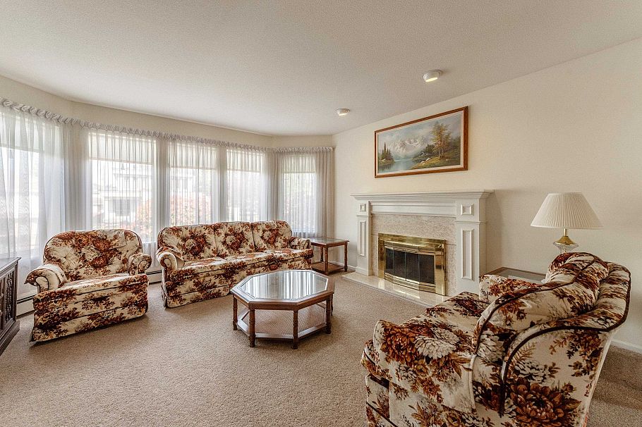 7416 Jasper Crescent Vancouver, BC - 7