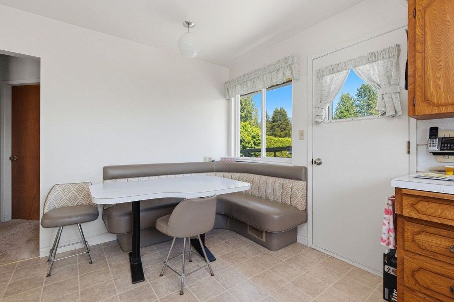 1218 Chamberlain Drive North Blackburn, BC - 11