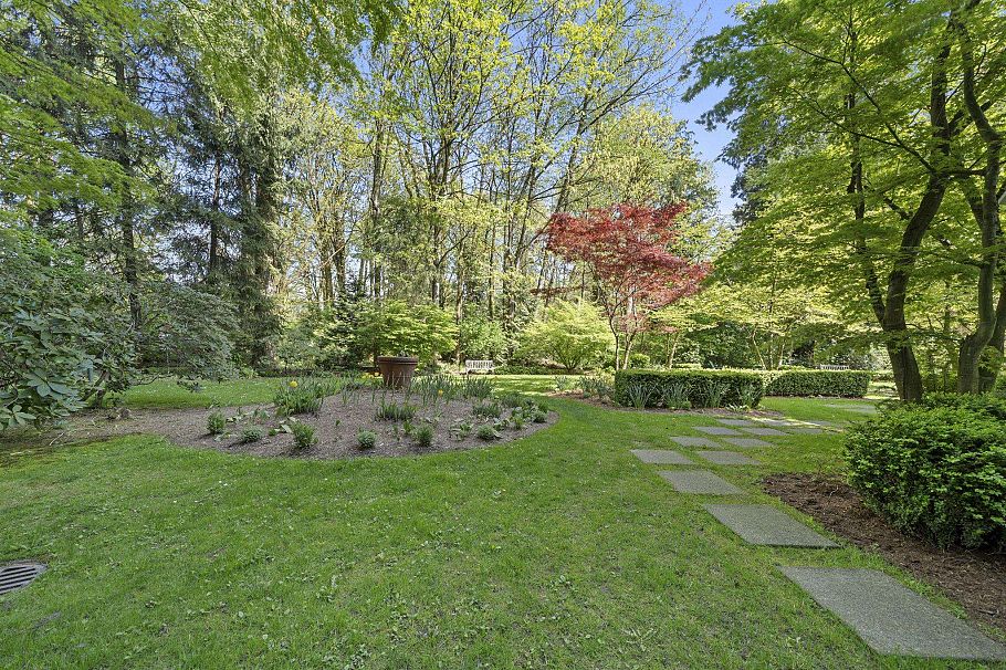 1203 1327 E Keith Road North Vancouver, BC - 31