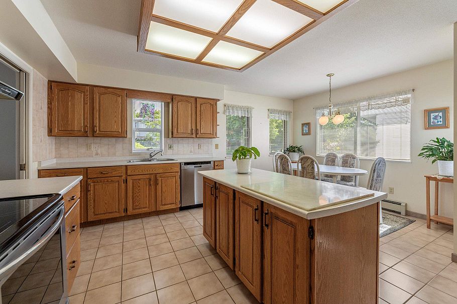 7416 Jasper Crescent Vancouver, BC - 18
