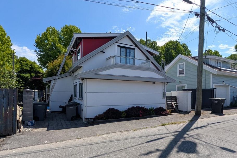 4751 Henry Street Vancouver, BC - 5