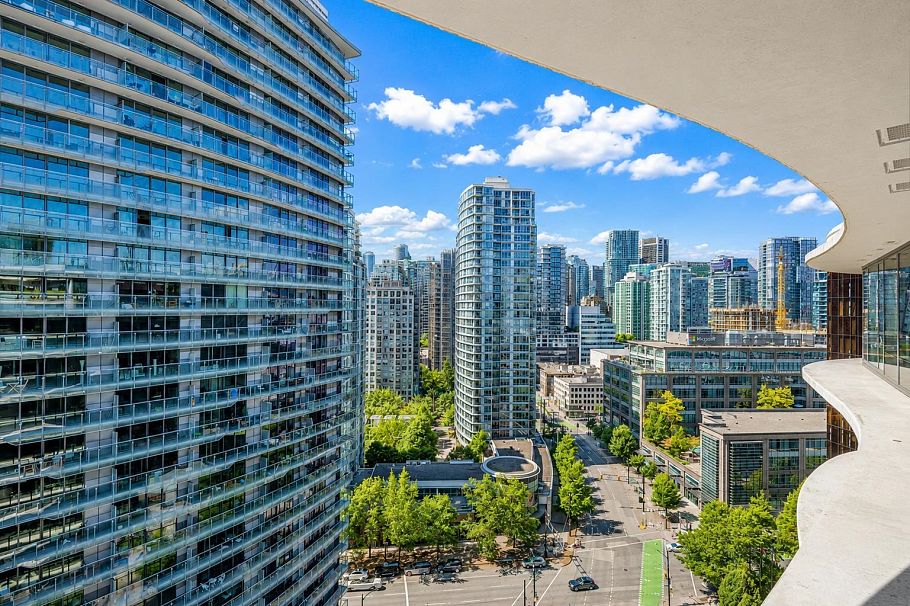 2008 68 Smithe Street Vancouver, BC - 17