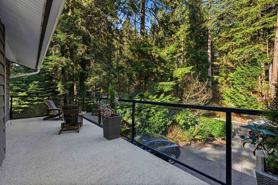 4535 Raeburn Street North Vancouver, BC - 20