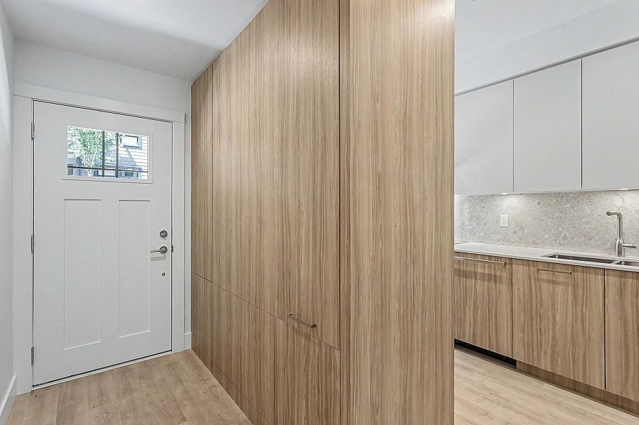 105 2304 Emery Court North Vancouver, BC - 21