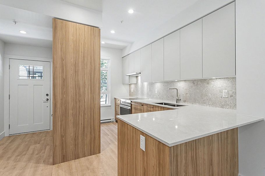 105 2304 Emery Court North Vancouver, BC - 8