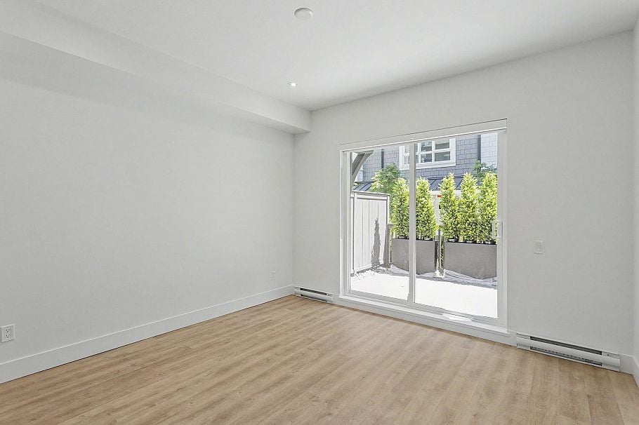 105 2304 Emery Court North Vancouver, BC - 4