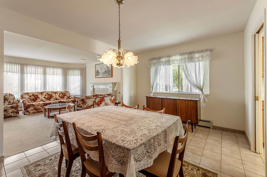 7416 Jasper Crescent Vancouver, BC - 10