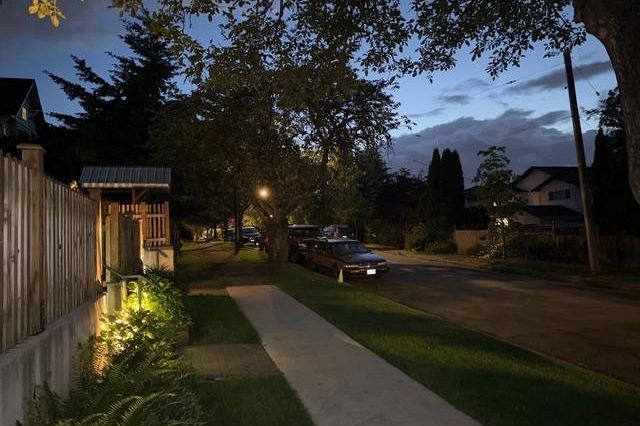 1166 E 16th Avenue Vancouver, BC - 11
