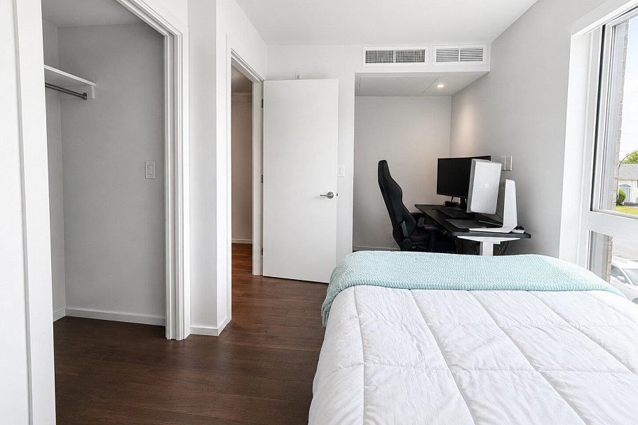 153 785 W 49th Avenue Vancouver, BC - 19