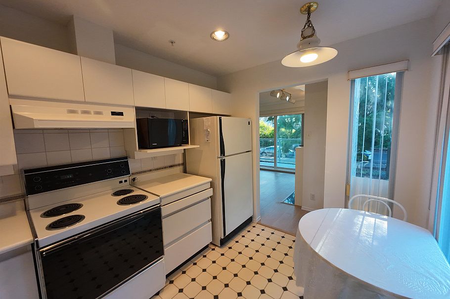 203 865 W 15th Avenue Vancouver, BC - 31