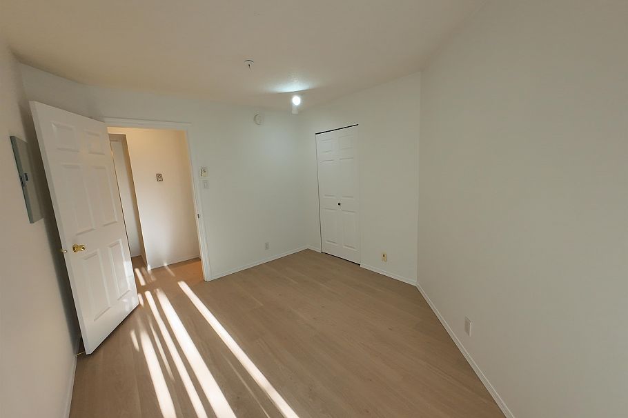203 865 W 15th Avenue Vancouver, BC - 25
