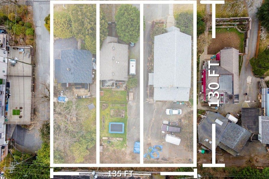 131 E Kings Road North Vancouver, BC - 34