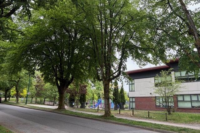 1166 E 16th Avenue Vancouver, BC - 8
