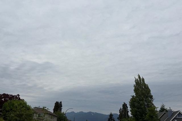 1166 E 16th Avenue Vancouver, BC - 9