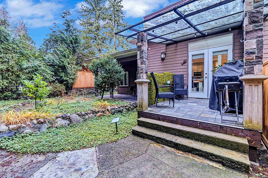 1219 Arborlynn Drive North Vancouver, BC - 39