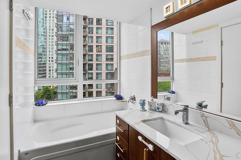 801 1189 Melville Street Vancouver, BC - 16