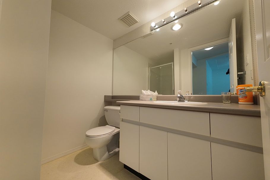 203 865 W 15th Avenue Vancouver, BC - 26