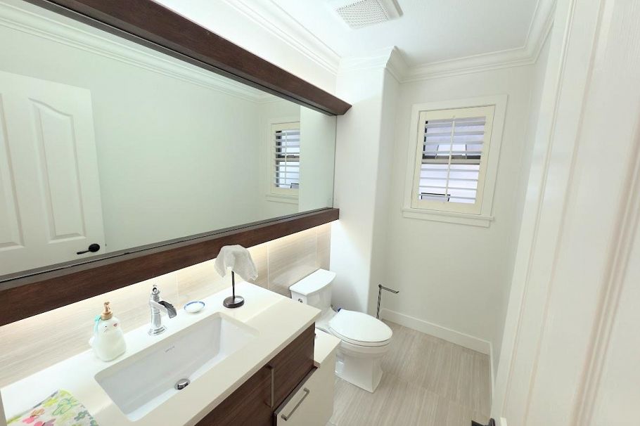 3488 W 30th Avenue Vancouver, BC - 17