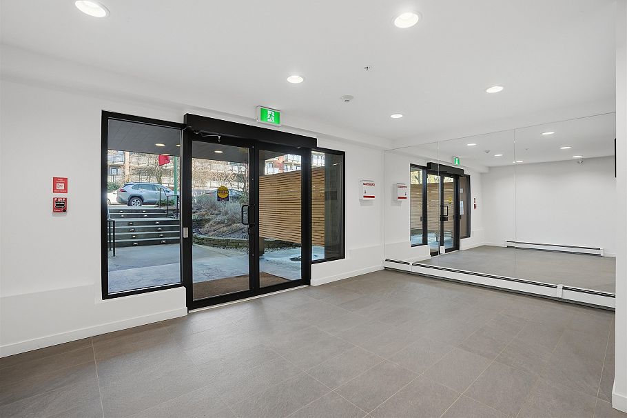 303 357 E 2nd Street North Vancouver, BC - 29